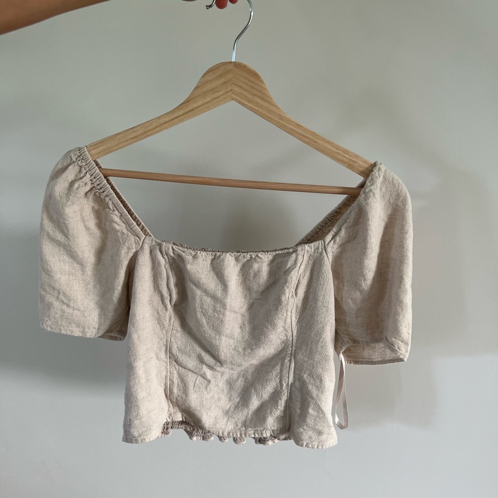Beige linen crop